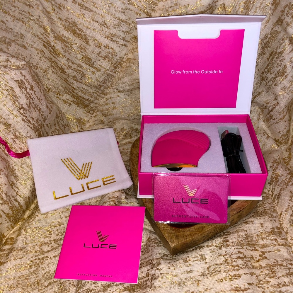 🪄 LUCE 180° Facial Cleansing Anti-Aging System